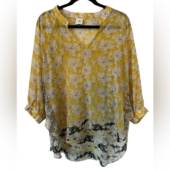 CAbi Women’s Top Yellow Grey Black Floral Blouse size S - Picture 6 of 7